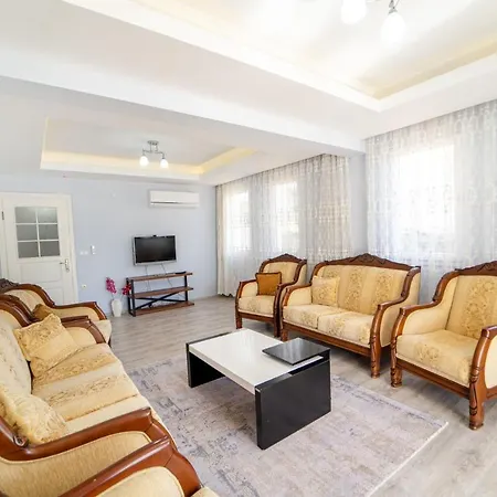 Comfortable And Stylish In Apartment